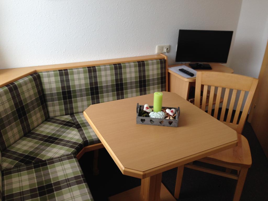 Pension Horfarter Fieberbrunn Zimmer foto