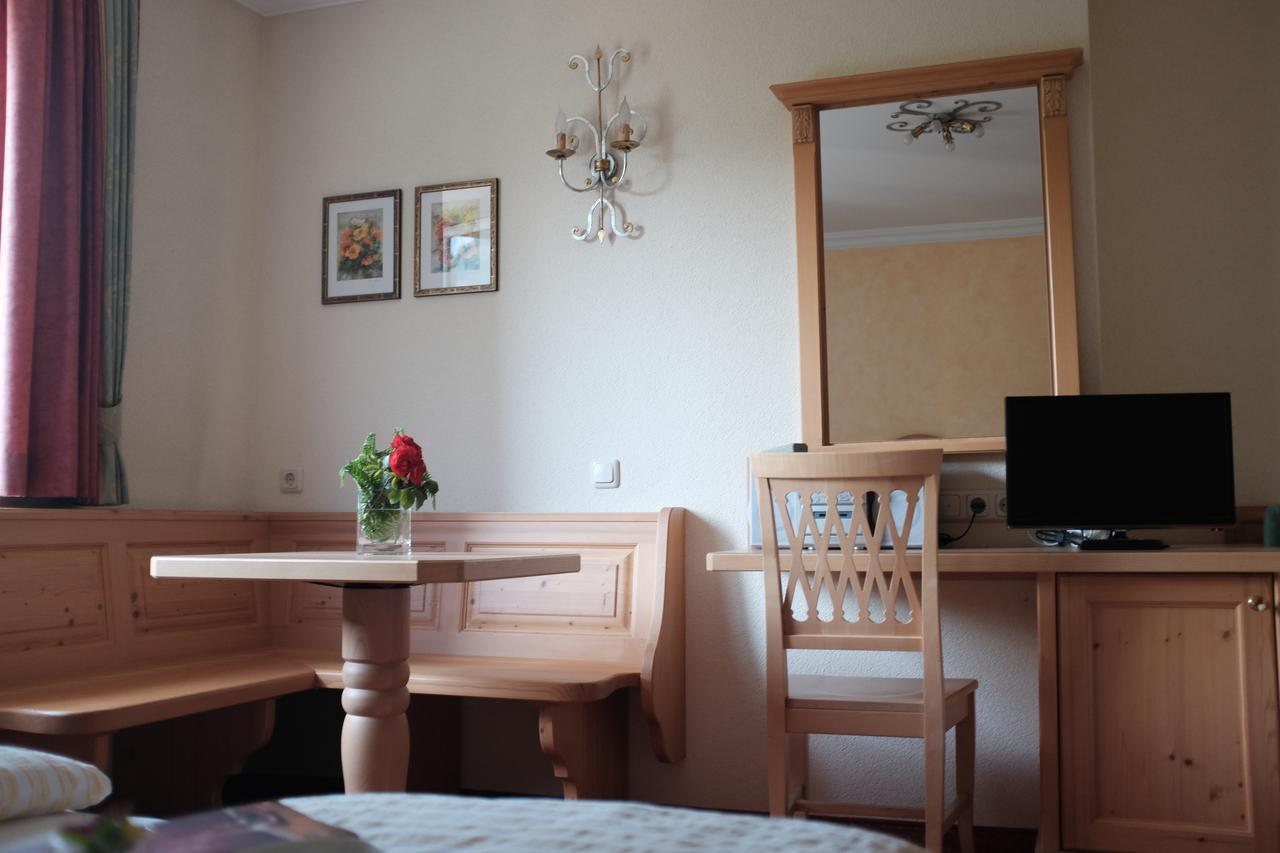 Pension Horfarter Fieberbrunn Zimmer foto